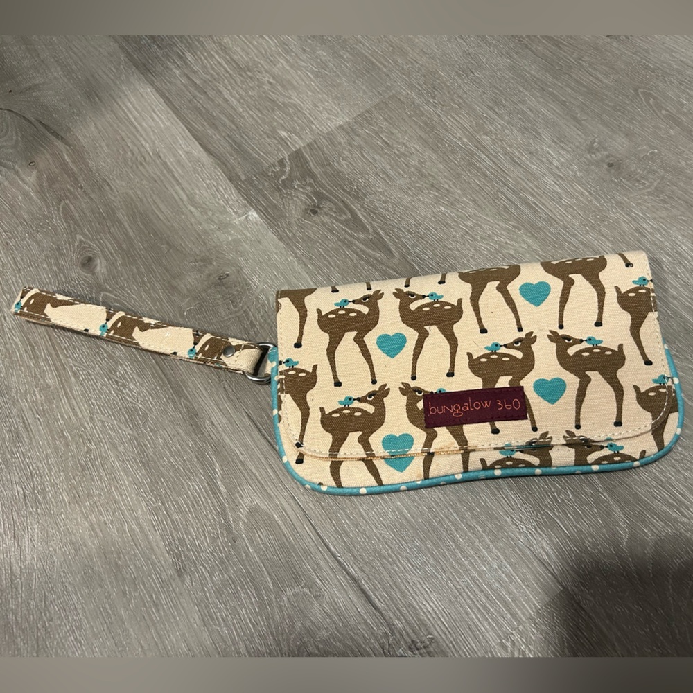 Bungalow 360 Deer Wristlet